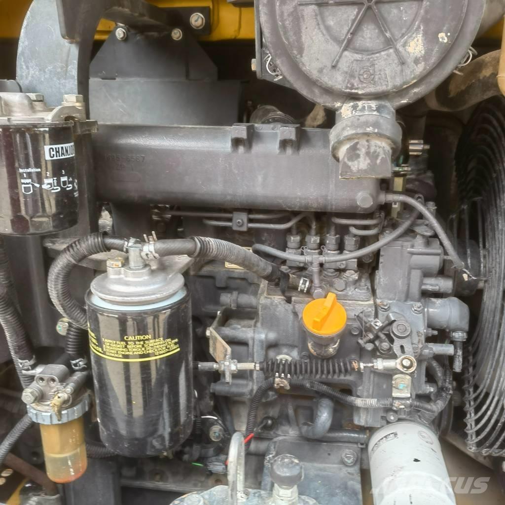 Komatsu PC56 Гусеничные экскаваторы
