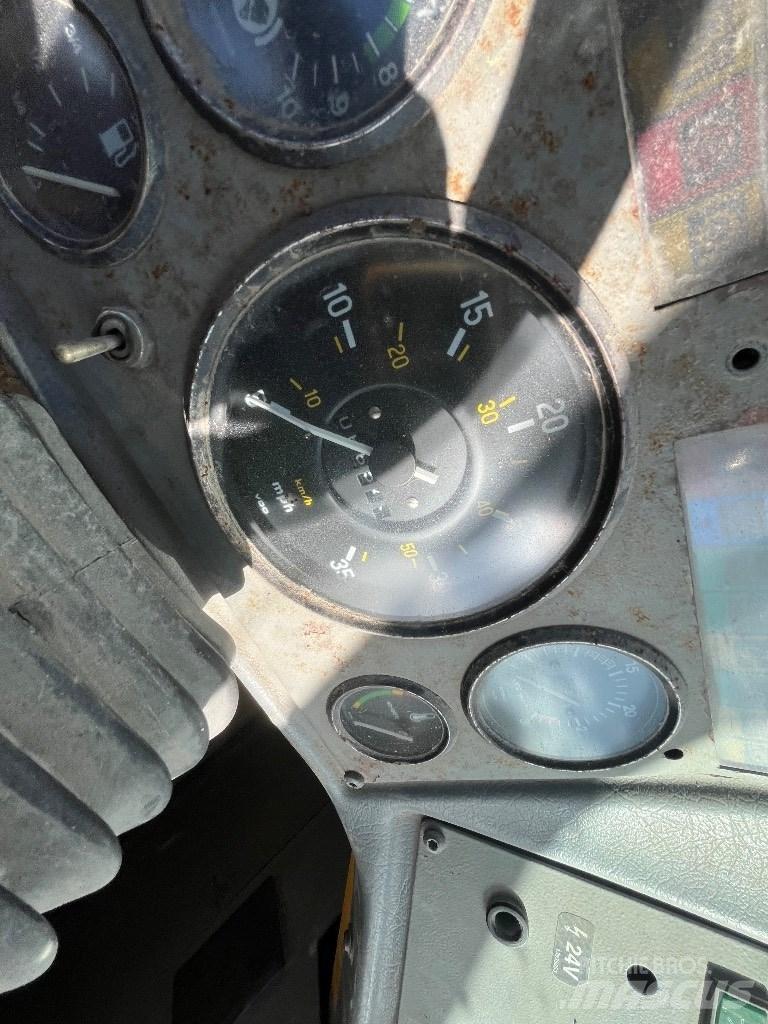 Volvo A25c Шарнирно-сочленённые самосвалы