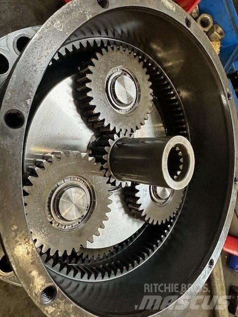 Atlas 1305 M Трансмиссии и КПП