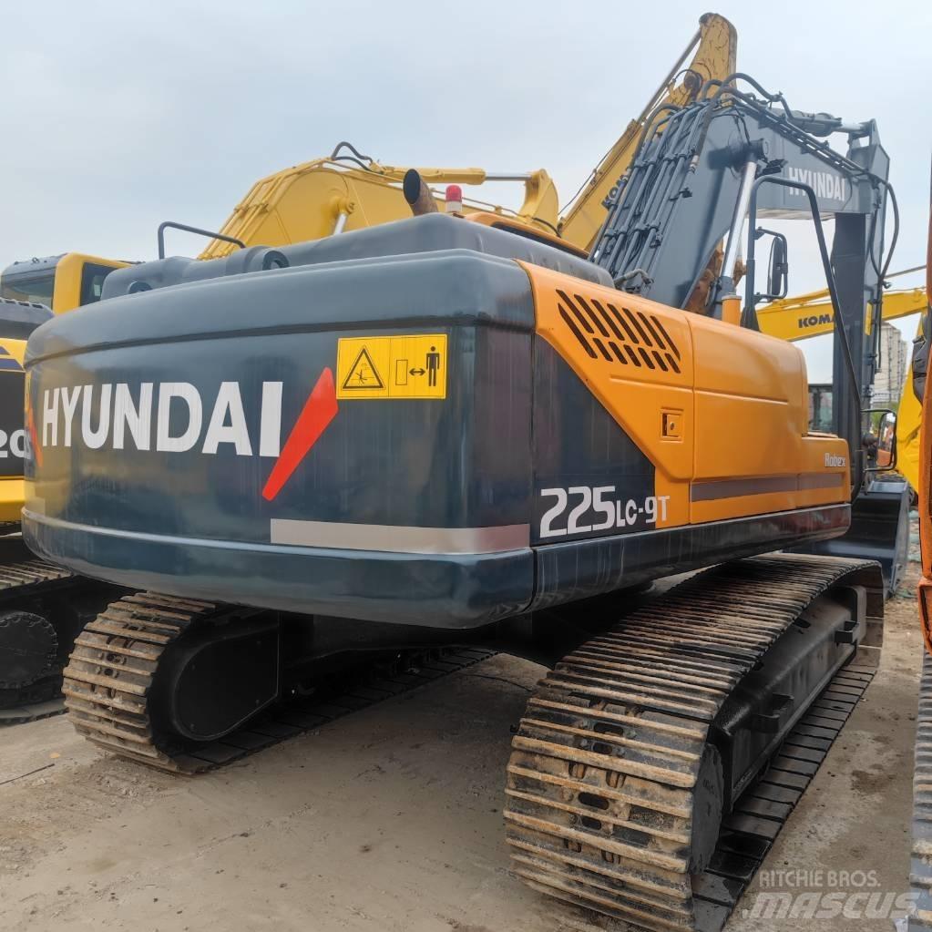 Hyundai R 225LC-9T Гусеничные экскаваторы