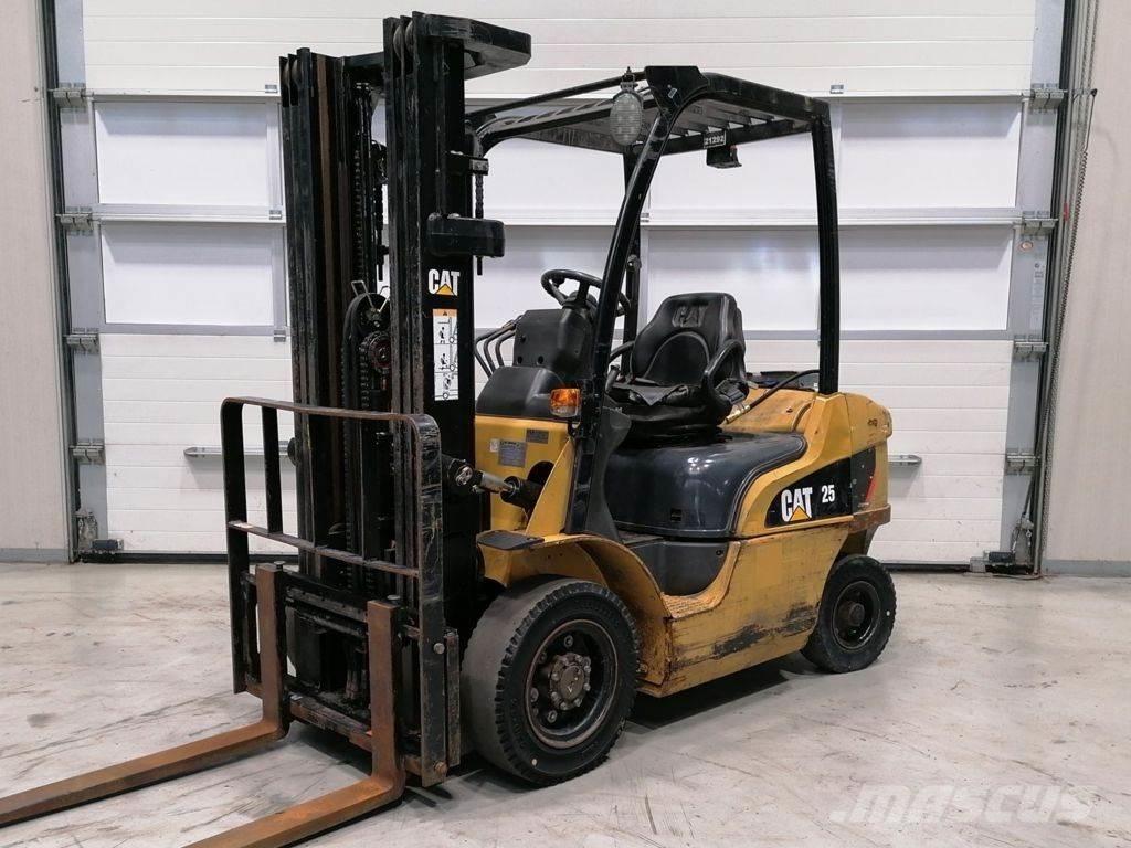 CAT GP25N Газовые погрузчики