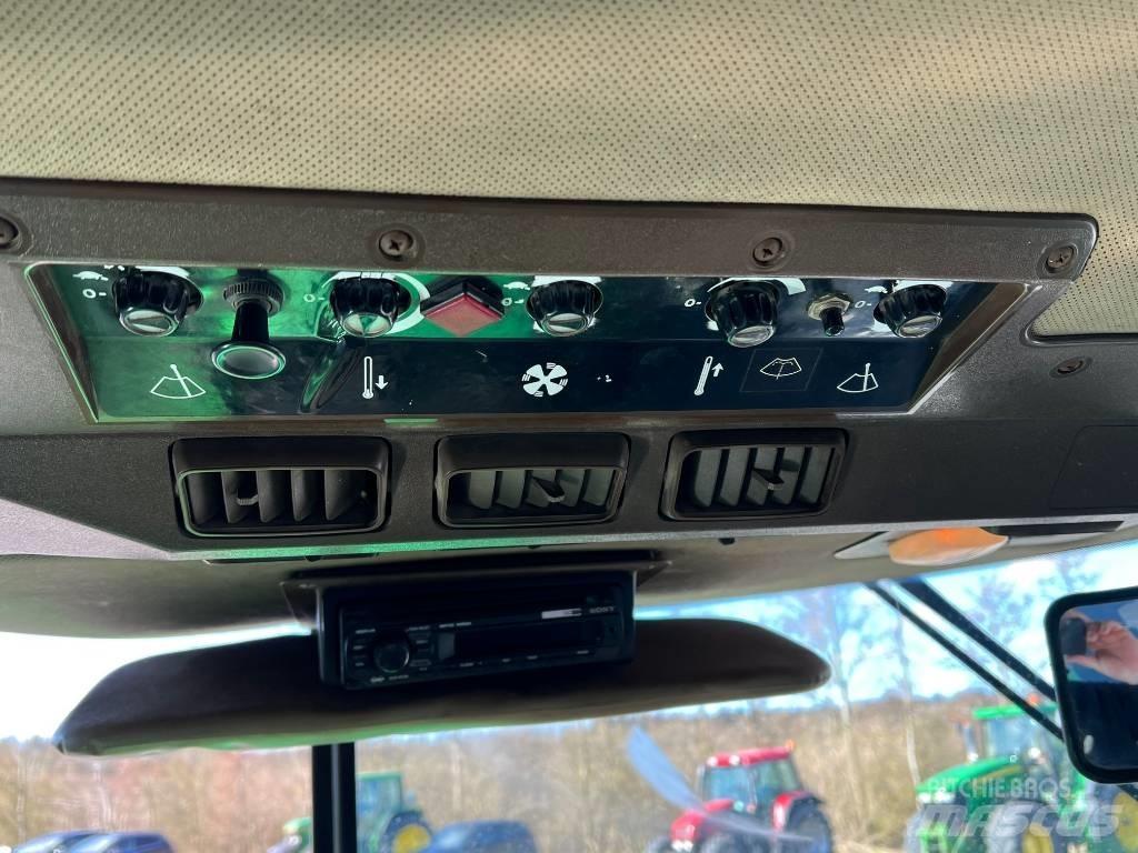 John Deere 4755 Трактора