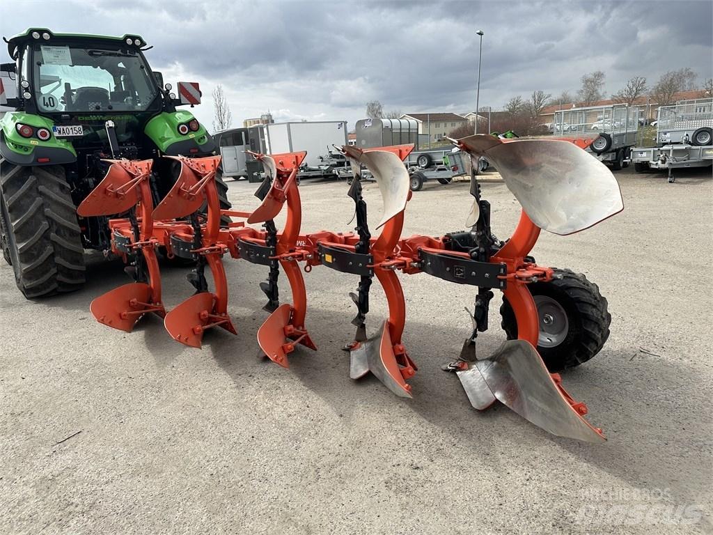 Kubota RV3005V Demo Оборотные плуги
