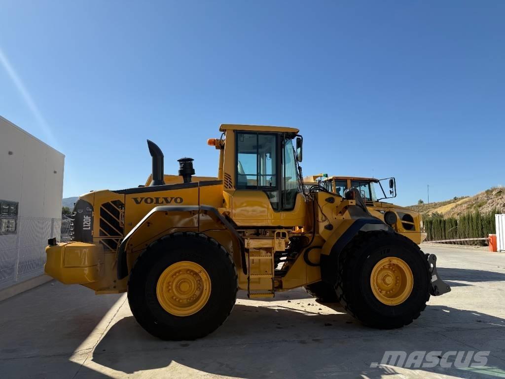 Volvo L 120 F Фронтальные погрузчики