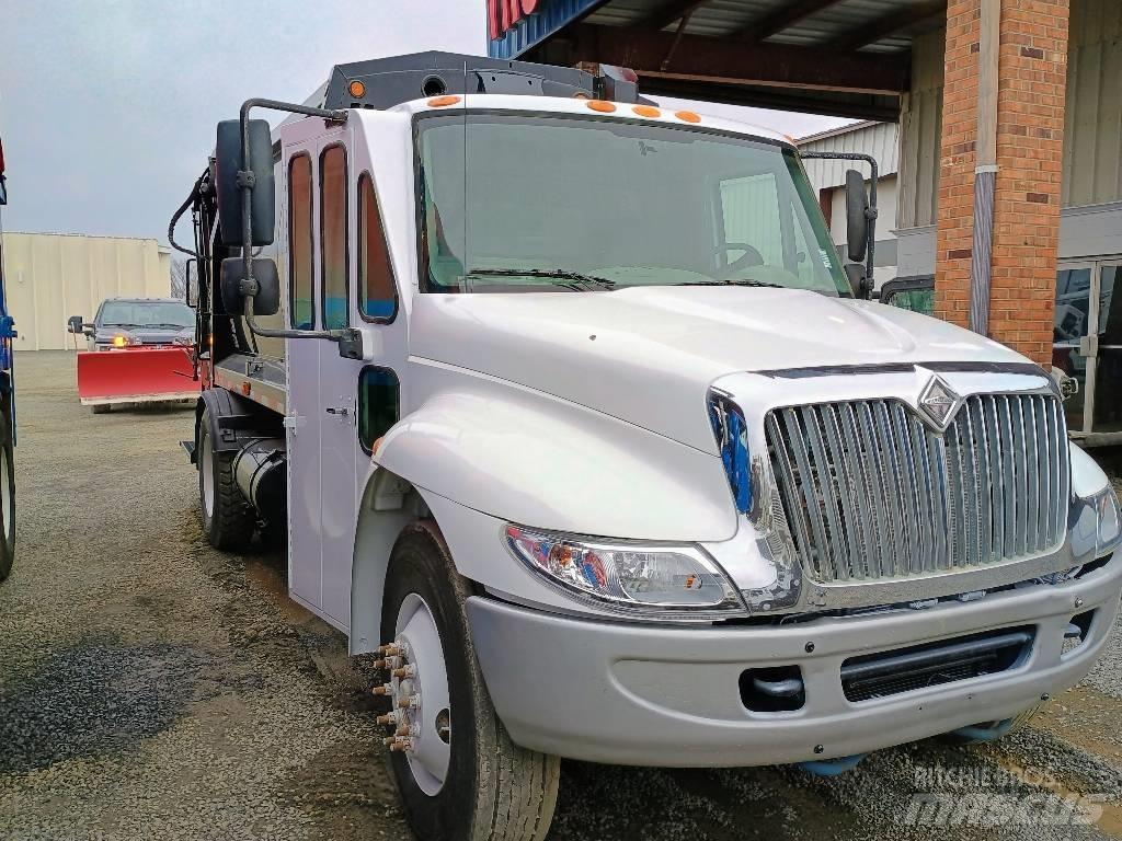 International 4600 Мусоровозы