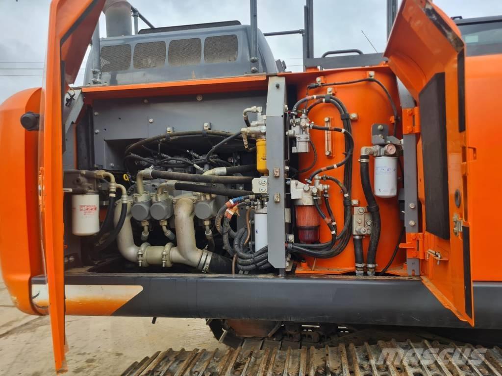 Hitachi ZX 210 LC-6 Гусеничные экскаваторы