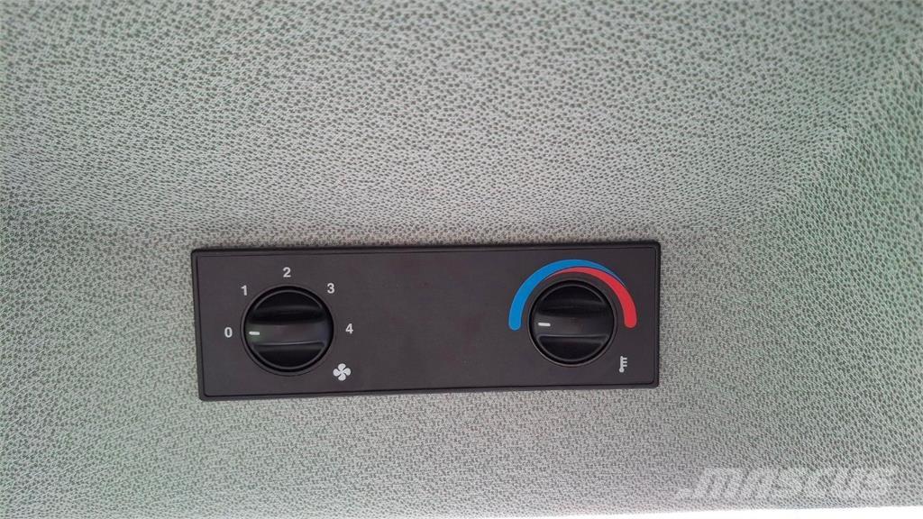 CLAAS Elios 210 Трактора