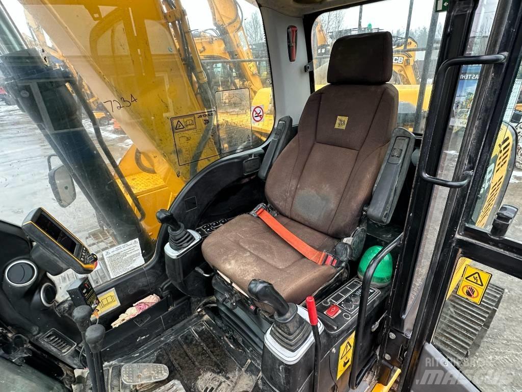JCB JS 130 LC Гусеничные экскаваторы