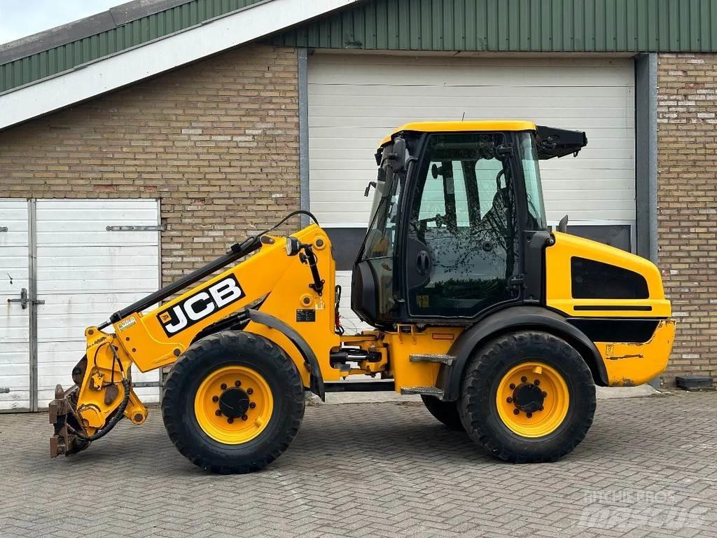 JCB TM220 SV A Телескопические фронтальные погрузчики