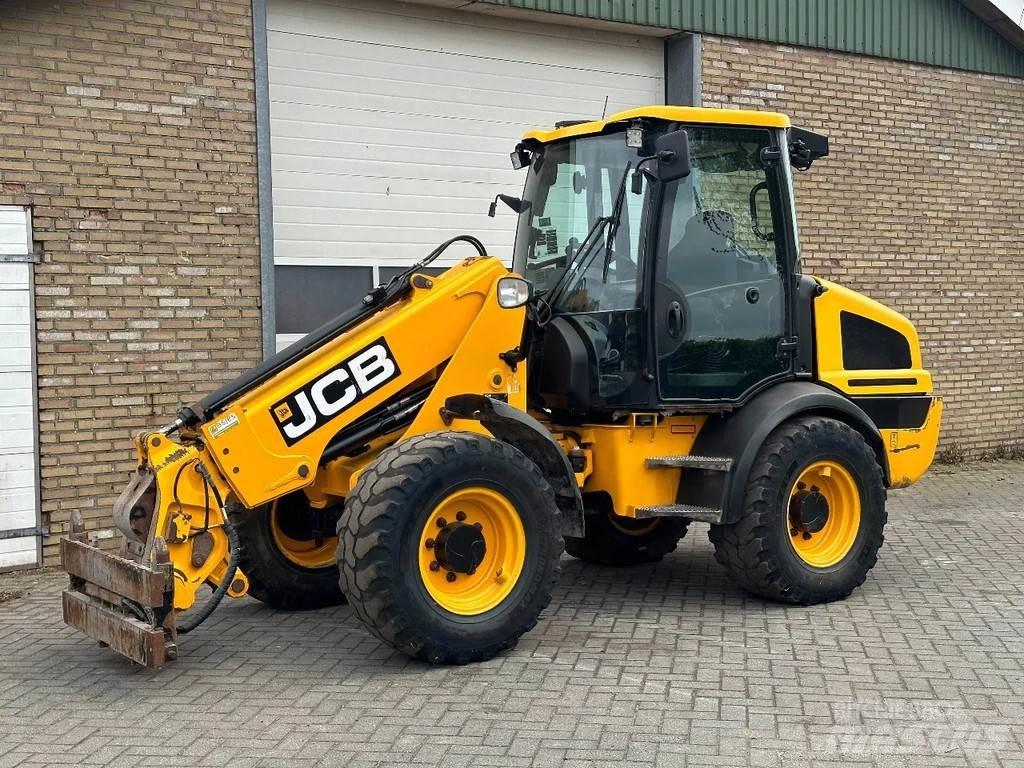 JCB TM220 SV A Телескопические фронтальные погрузчики