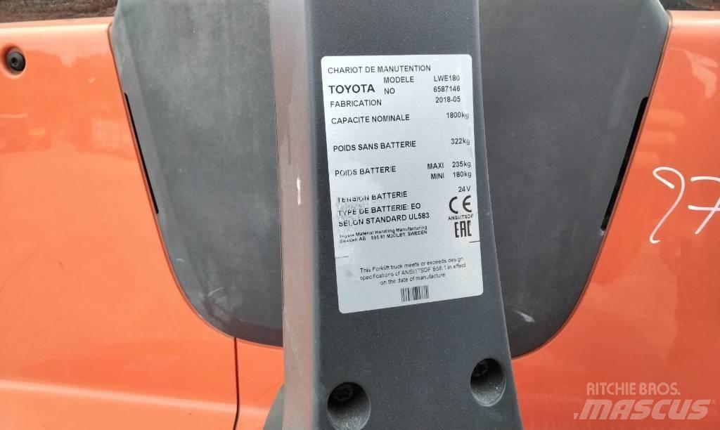 Toyota LWE180 Ручные электрические тележки