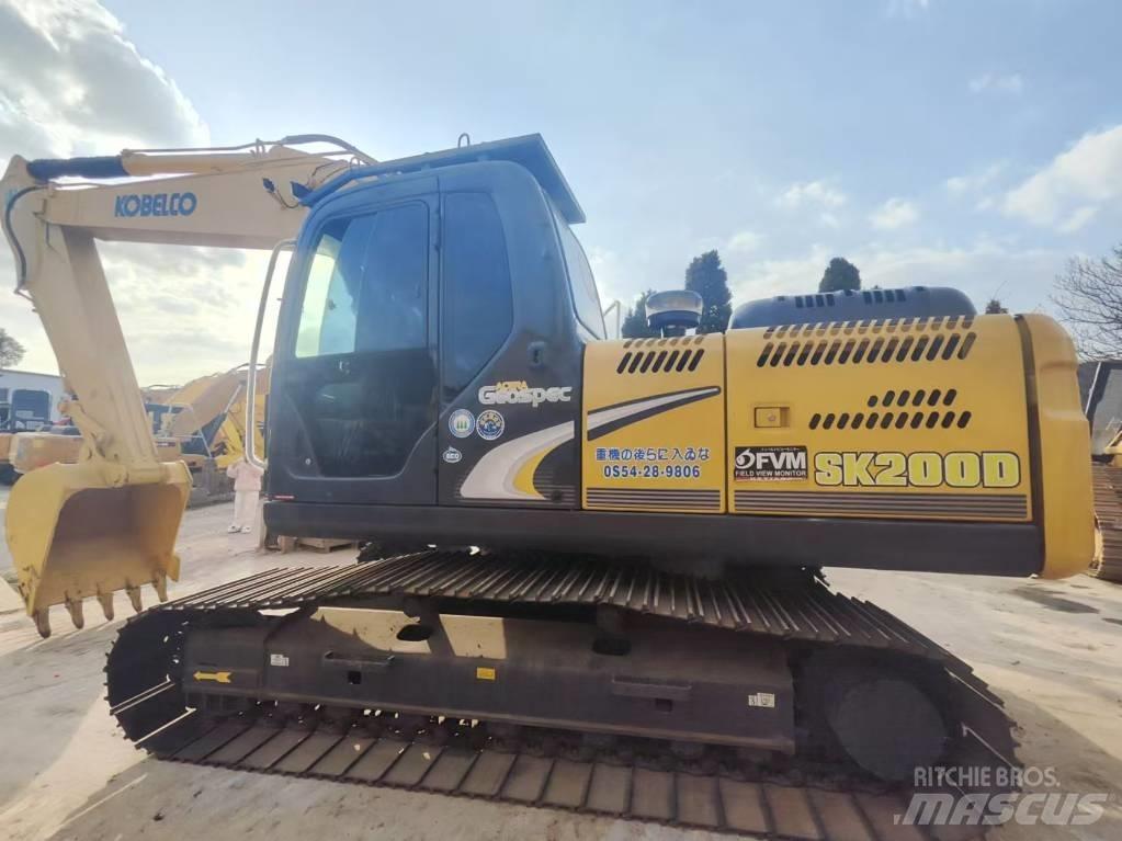 Kobelco SK200D Гусеничные экскаваторы