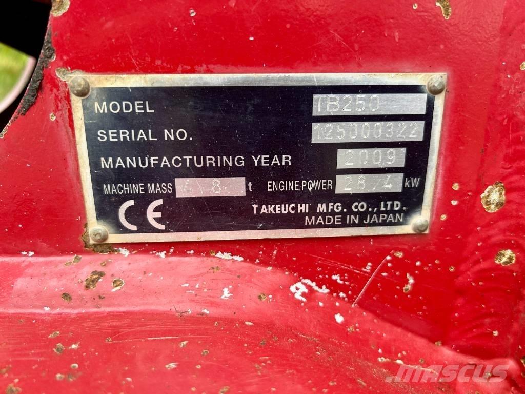 Takeuchi TB 250 Мини-экскаваторы
