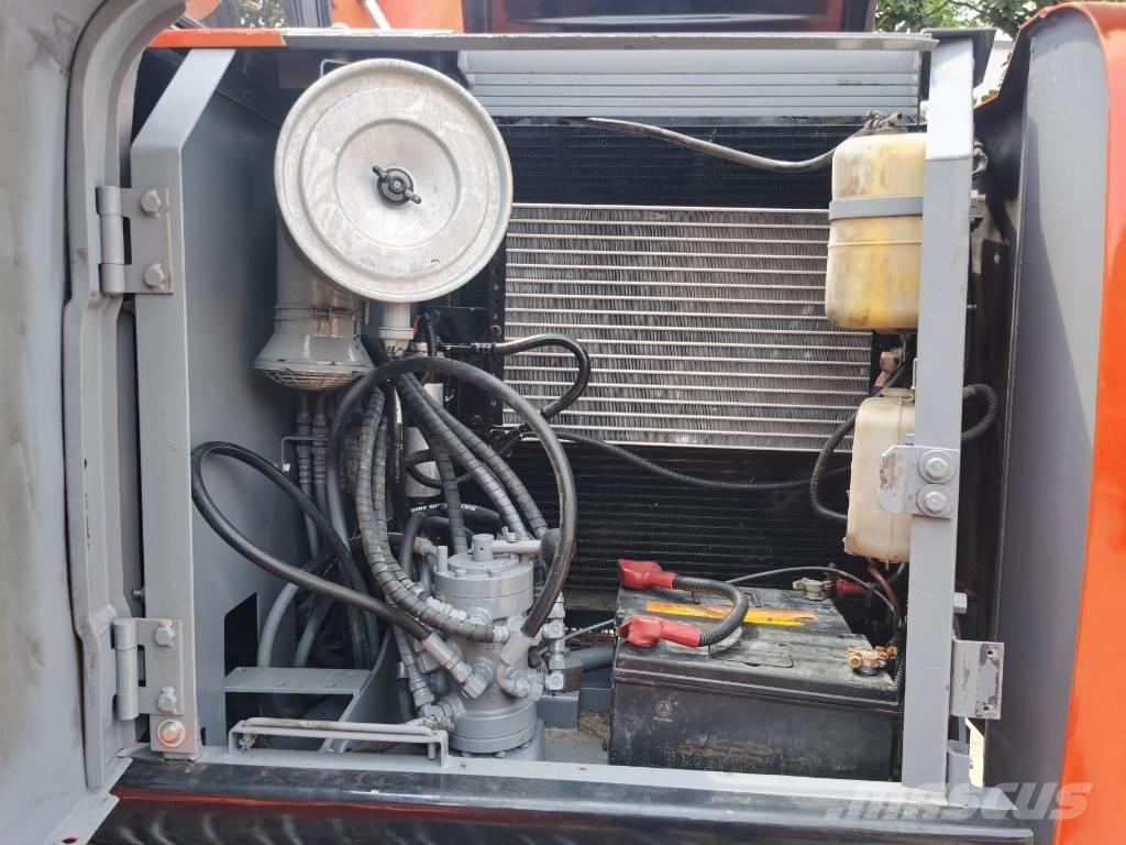 Hitachi EX 120-5 Гусеничные экскаваторы
