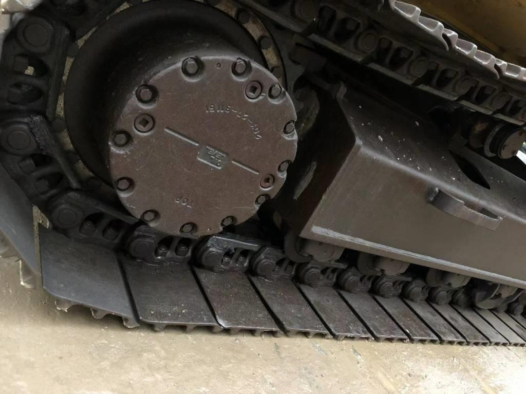 Komatsu 200-7 Гусеничные экскаваторы