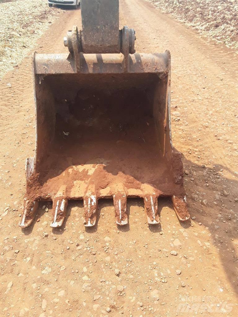 CAT 318D2L Гусеничные экскаваторы