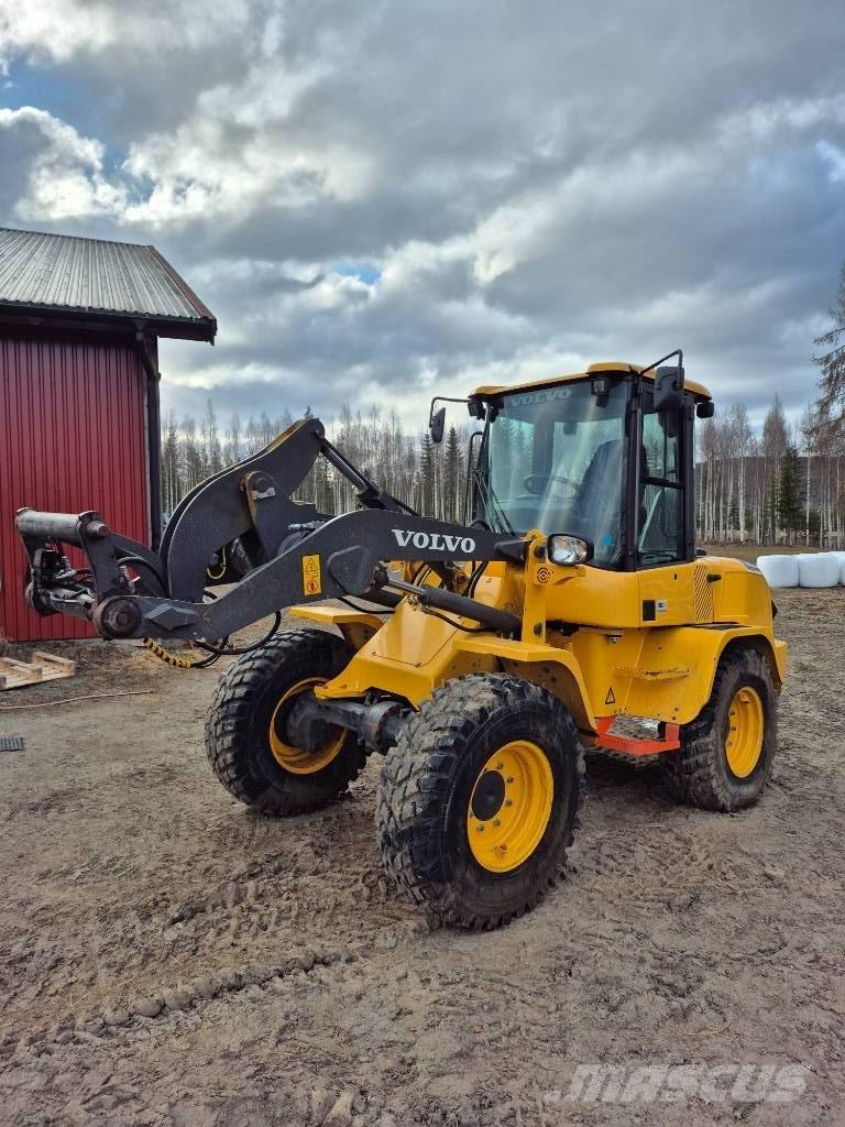 Volvo L 30 G Фронтальные погрузчики