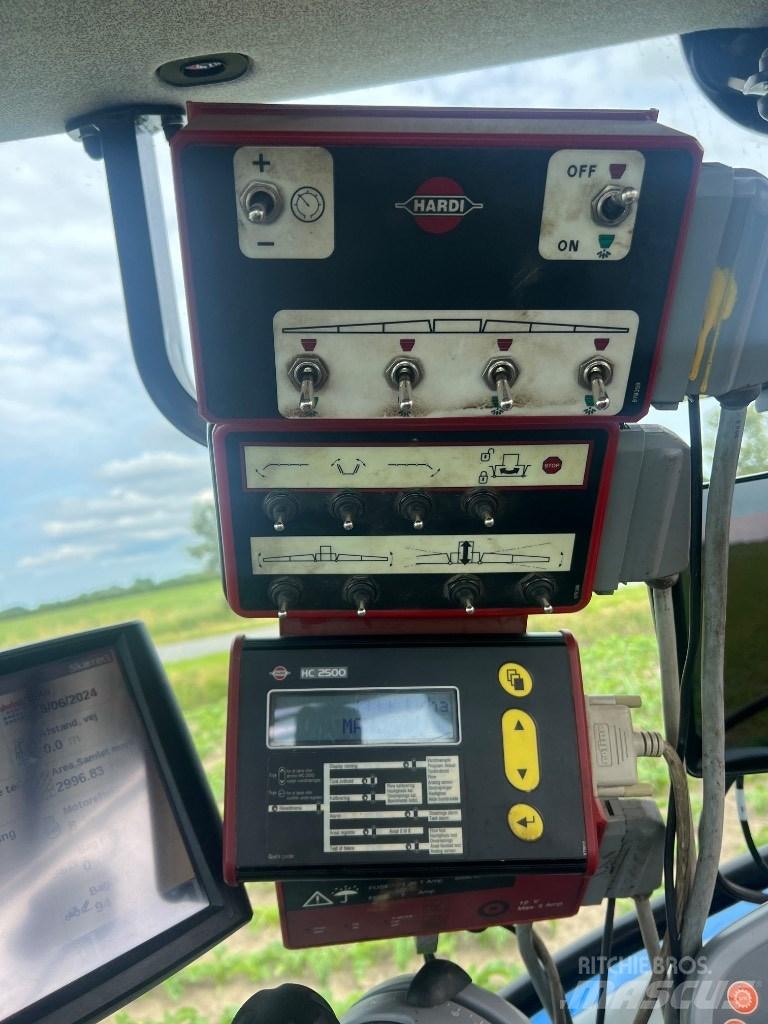 Hardi Commander 2800 Прицепные опрыскиватели