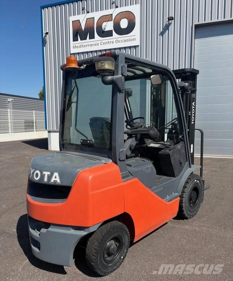Toyota 02-8 FDF 25 Дизельные погрузчики