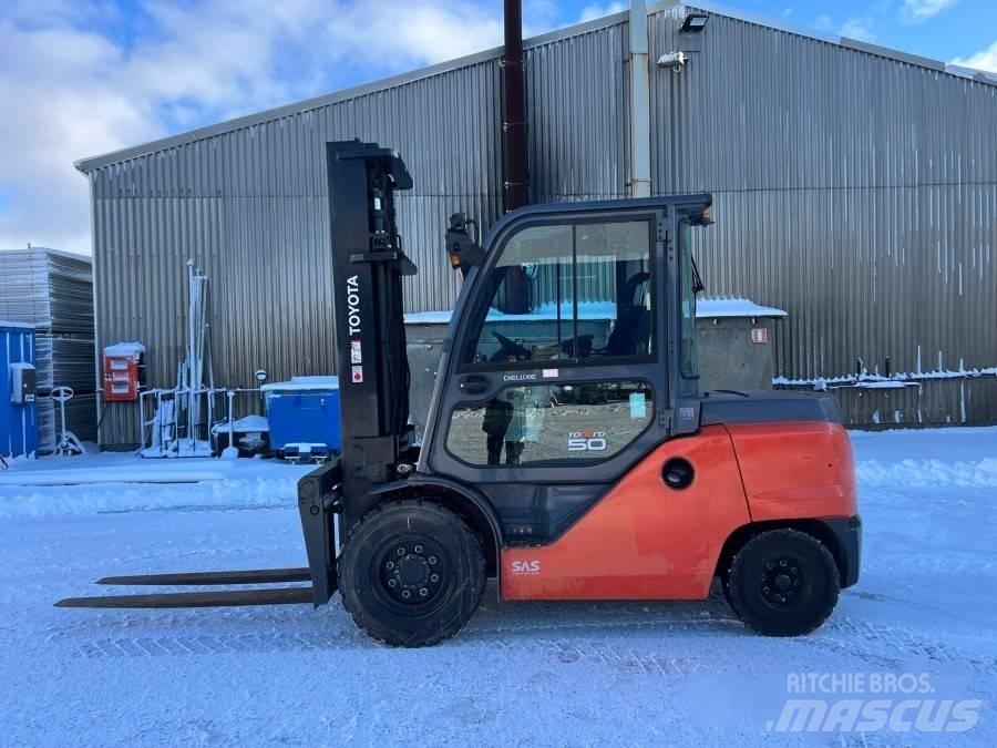 Toyota 40-8FD50N Дизельные погрузчики