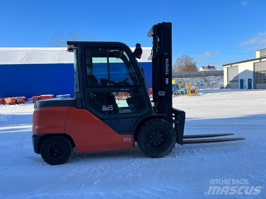 Toyota 40-8FD50N Дизельные погрузчики