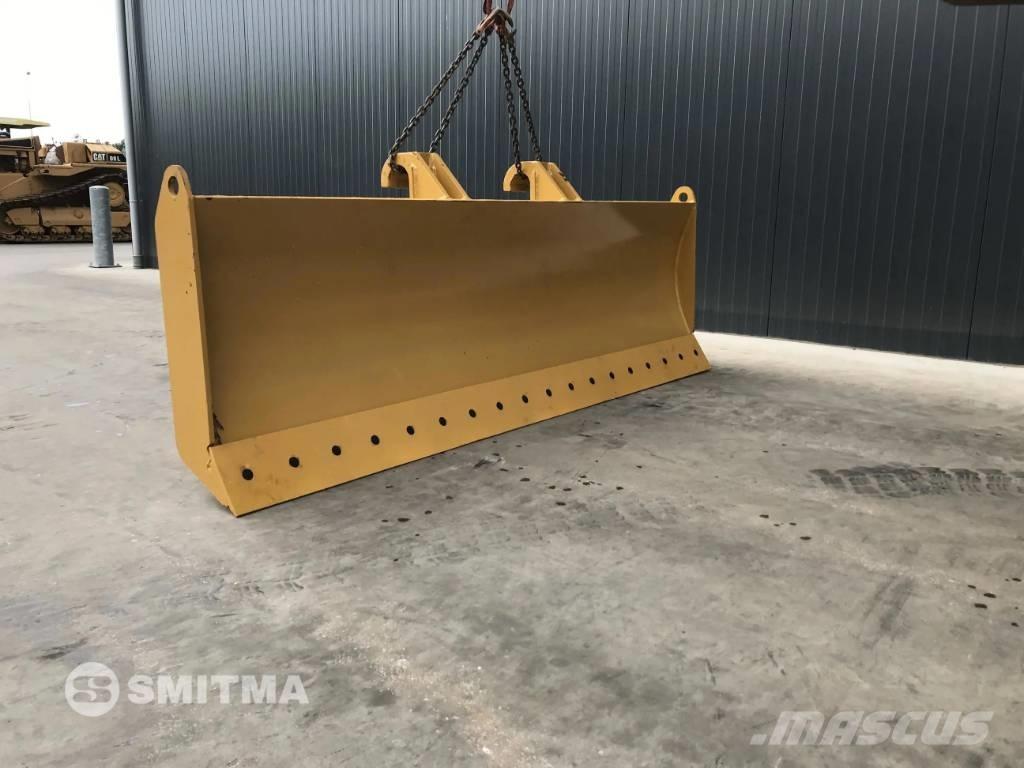Komatsu QR Бульдозерные отвалы