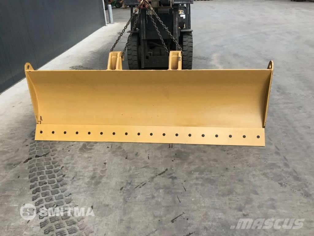 Komatsu QR Бульдозерные отвалы