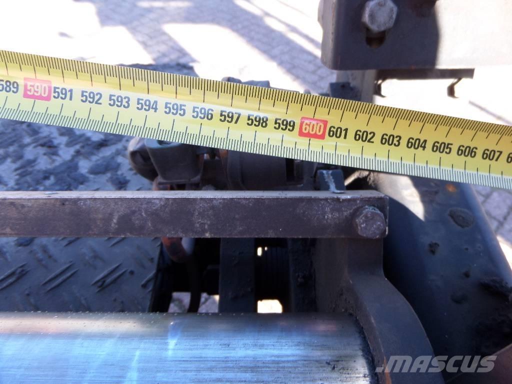 Dynapac F 30 CR Асфальтоукладчики