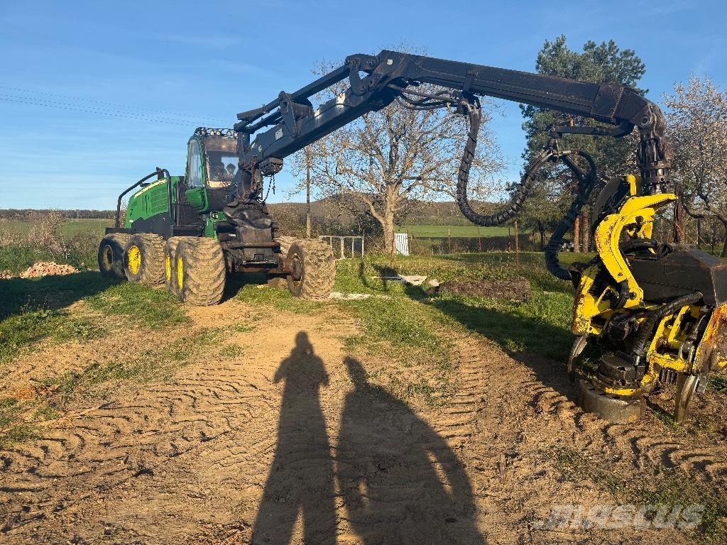 John Deere 1270 E Харвестеры