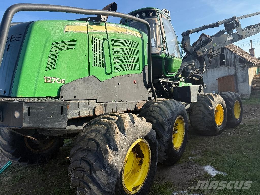John Deere 1270 E Харвестеры