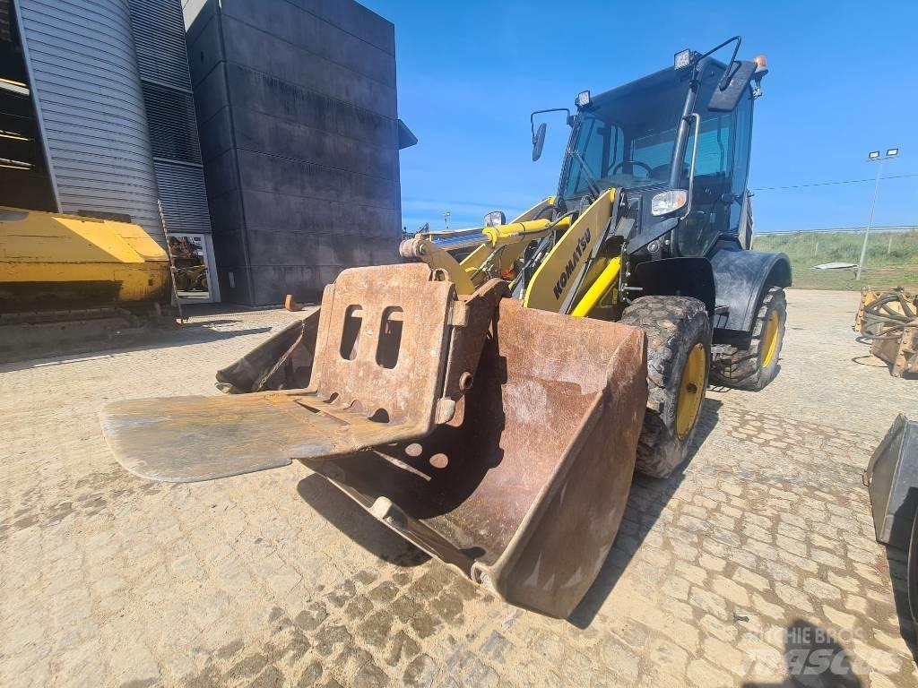 Komatsu WA 100 M Фронтальные погрузчики