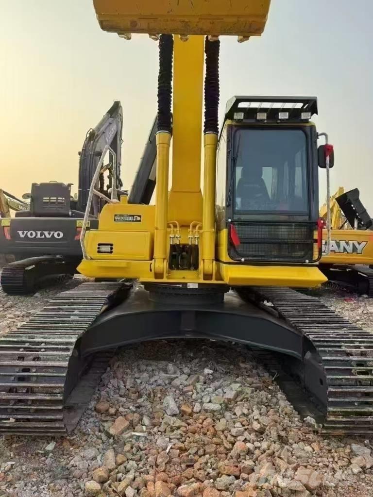 Komatsu PC 240 Гусеничные экскаваторы