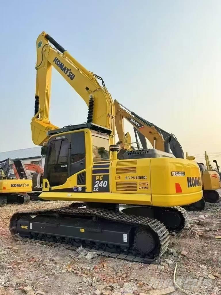 Komatsu PC 240 Гусеничные экскаваторы