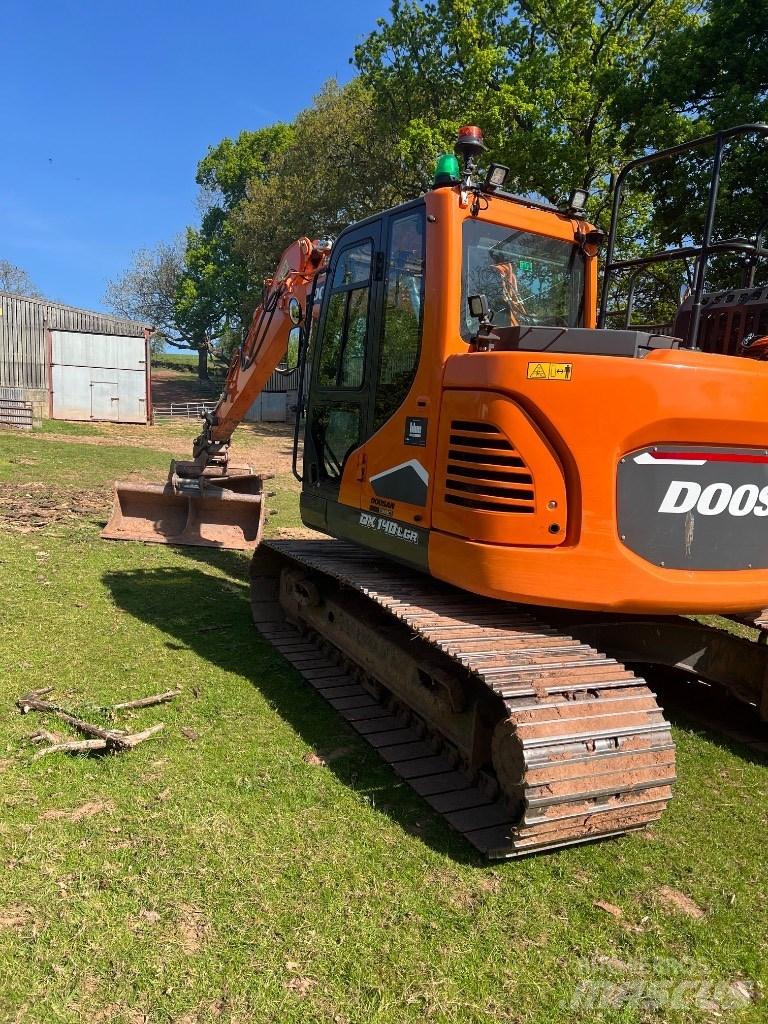 Doosan DX 140 LCR-7 Гусеничные экскаваторы