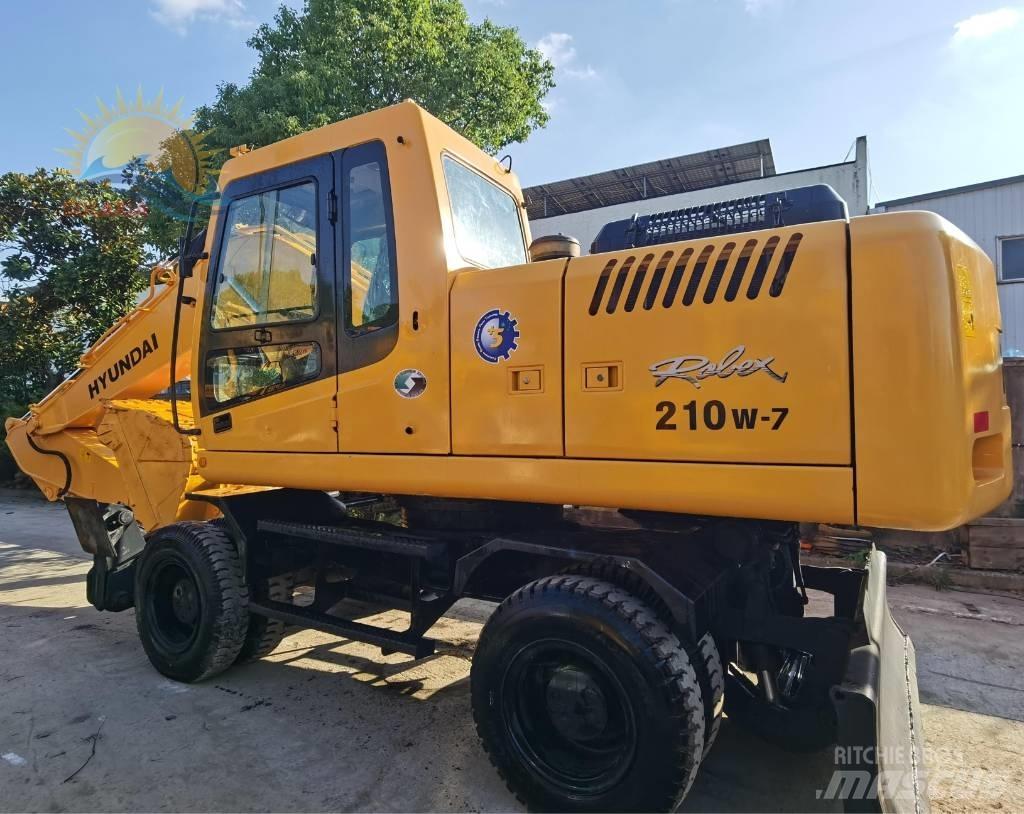 Hyundai R210W-7 Колёсные экскаваторы