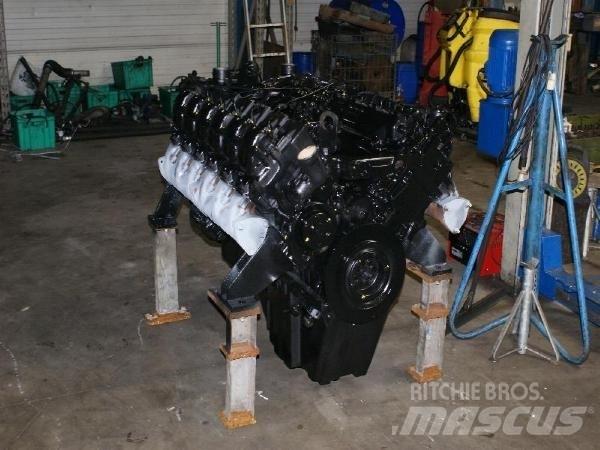 Mercedes-Benz OM404 Двигатели