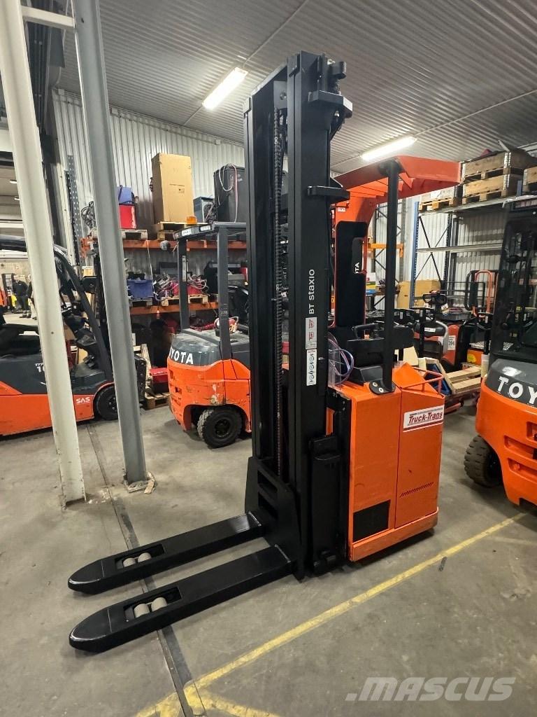 Toyota SSE160 Самоходные электроштабелёры