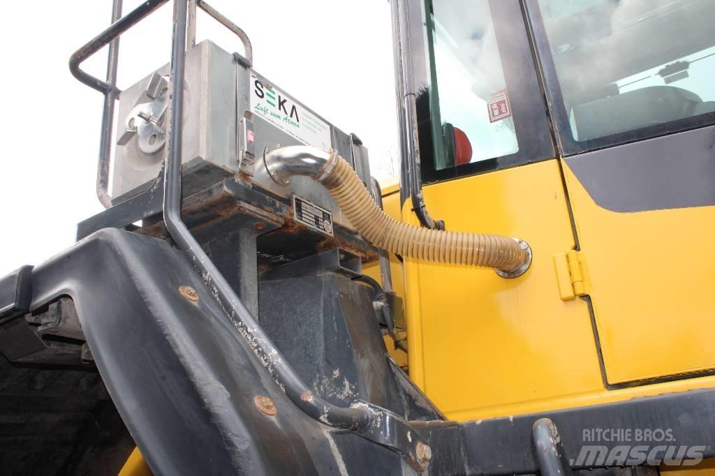 Komatsu WA 470-7 Фронтальные погрузчики