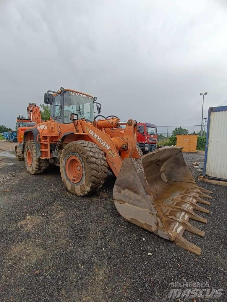 Doosan DL 350 Фронтальные погрузчики