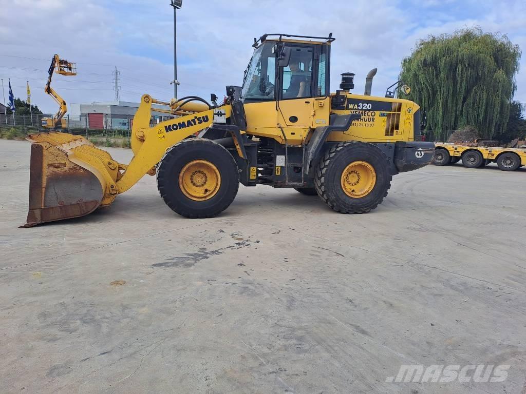 Komatsu WA 320-6 Фронтальные погрузчики