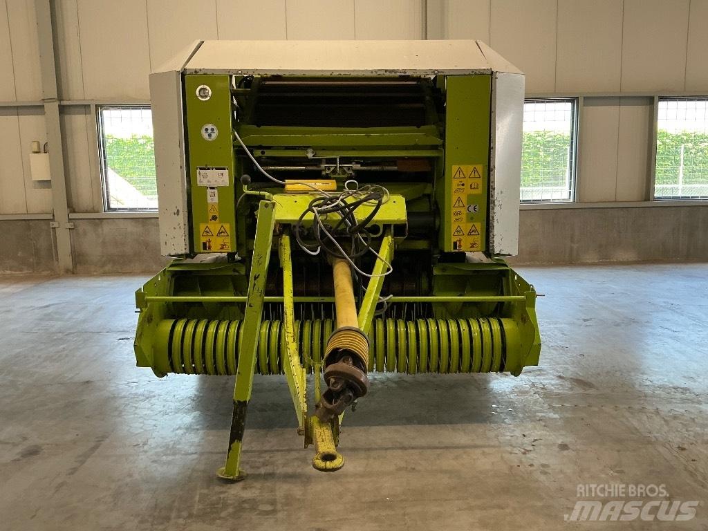CLAAS Rollant 240 Рулонные пресс-подборщики