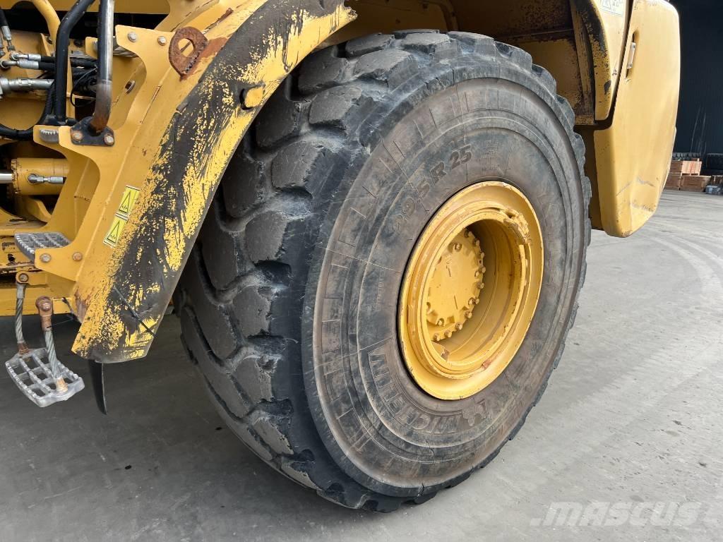 CAT 740 Шарнирно-сочленённые самосвалы