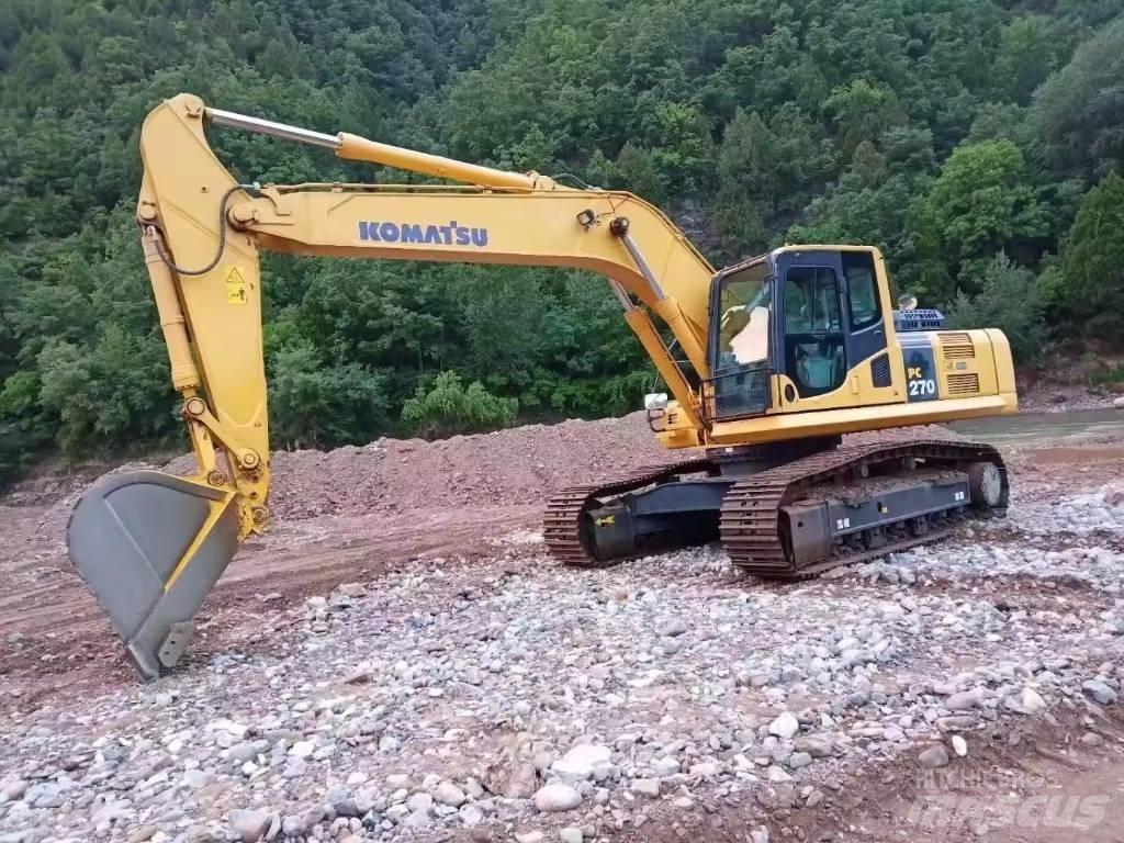 Komatsu PC270 Гусеничные экскаваторы
