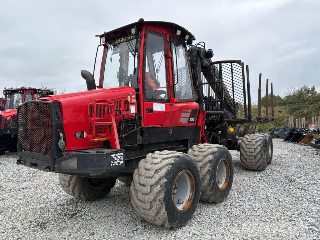 Komatsu 835 Форвардеры