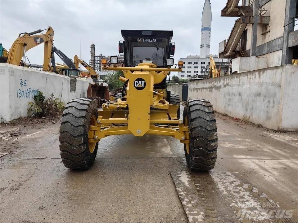 CAT 140K Грейдеры