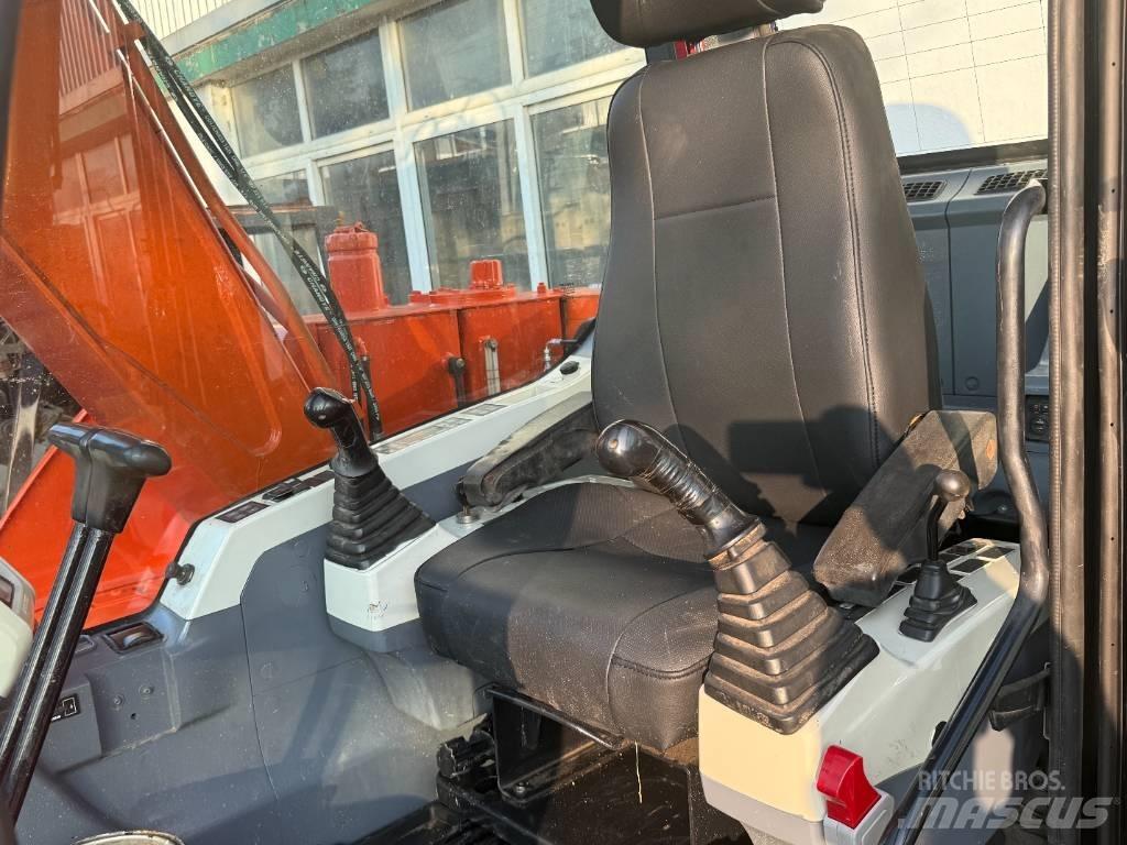 Doosan DX 75 Гусеничные экскаваторы