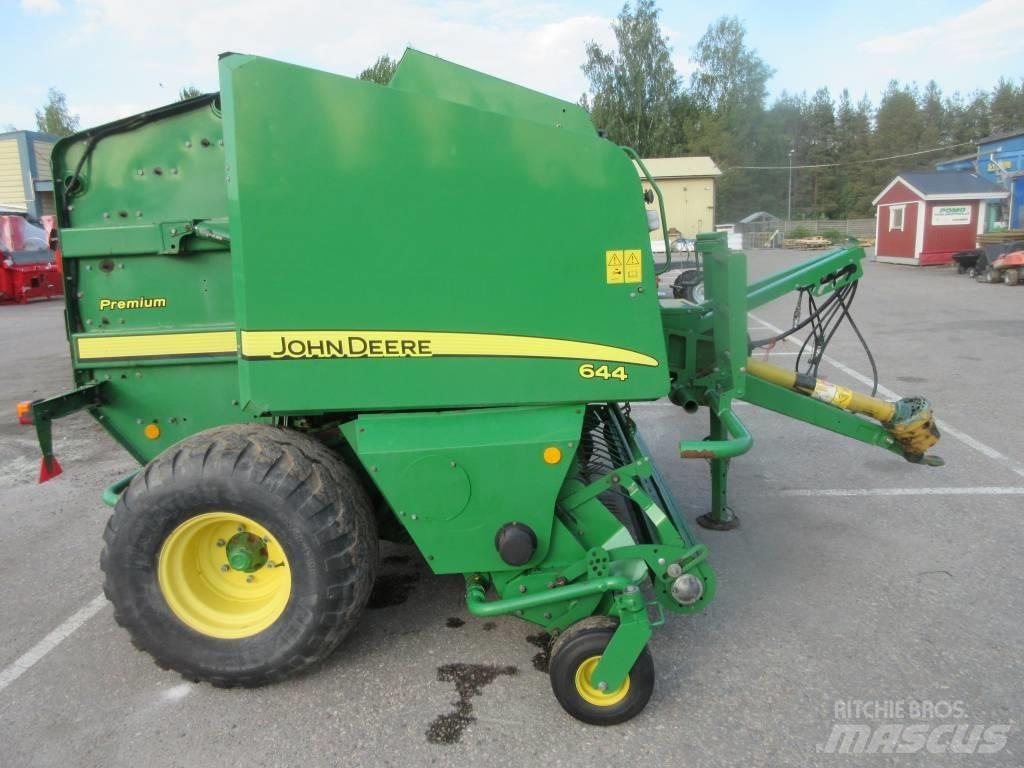 John Deere 644 Рулонные пресс-подборщики