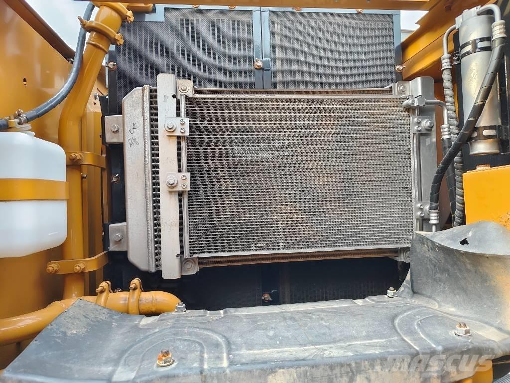 Sany SY 215 C Гусеничные экскаваторы