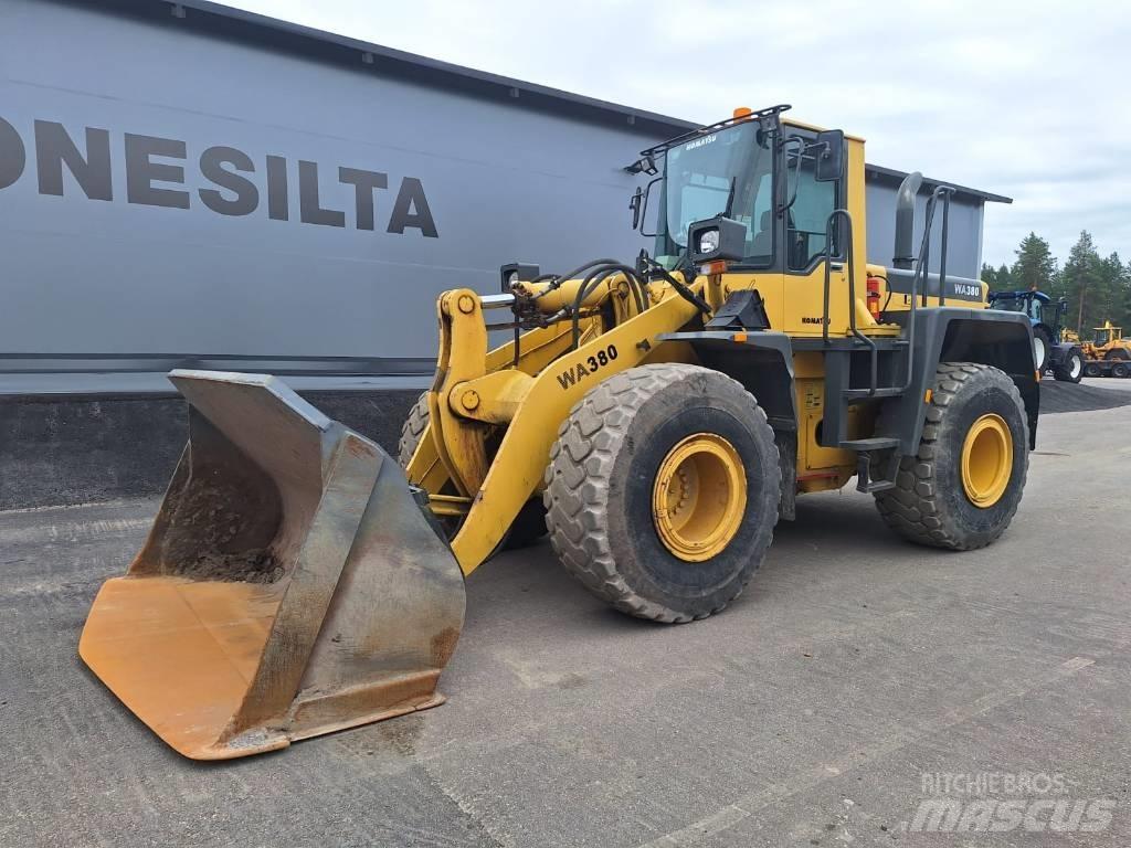 Komatsu WA 380-3A Фронтальные погрузчики