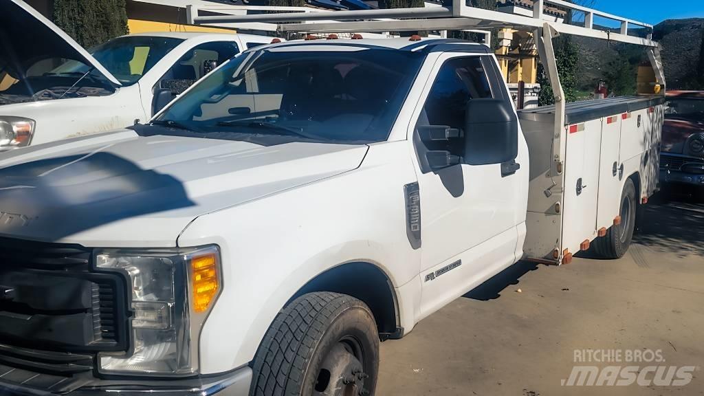 Ford F 350 XL Бортовые фургоны